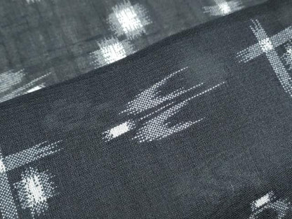 平和屋着物＊夏物　紗紬　琉球絣文様　黒地　正絹　逸品　CABH3840th