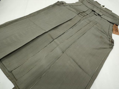 平和屋着物＊夏物　男性　馬乗り袴　縦絽　縞　正絹　逸品　CABH3947th