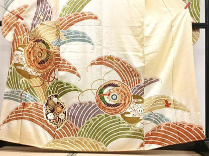 平和屋着物■豪華振袖　駒刺繍　立波花鳥文　金彩　正絹　逸品　CABH4112xe