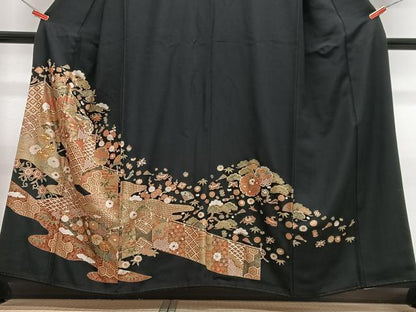 平和屋着物■豪華黒留袖　駒刺繍　吉祥松文　金彩　正絹　逸品　CABH4219xe