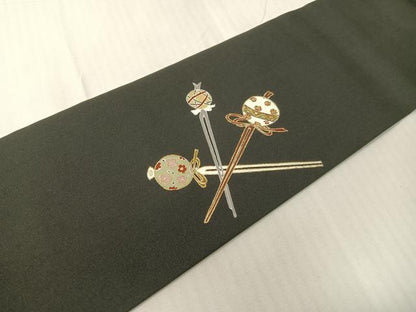 平和屋着物●塩瀬　九寸名古屋帯　駒刺繍　簪　黒地　金彩　ゑり善扱い　たとう紙付き　正絹　逸品　CABH4699vp