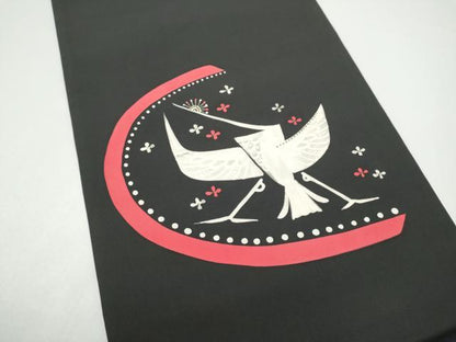平和屋着物●塩瀬　九寸名古屋帯　作家物　ろうけつ染　孔雀花文　黒地　金彩　正絹　逸品　CABH4815hy