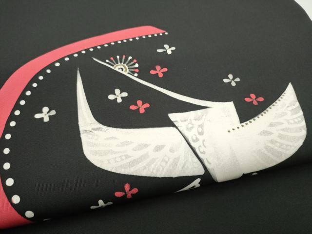 平和屋着物●塩瀬　九寸名古屋帯　作家物　ろうけつ染　孔雀花文　黒地　金彩　正絹　逸品　CABH4815hy