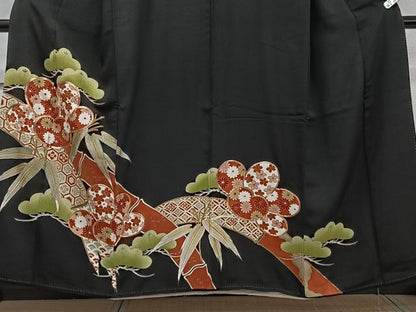 平和屋着物■豪華黒留袖　駒刺繍　笹竹松花文　金彩　正絹　逸品　CABH5336xi