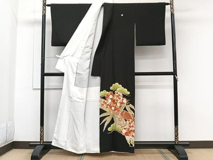 平和屋着物■豪華黒留袖　駒刺繍　笹竹松花文　金彩　正絹　逸品　CABH5336xi