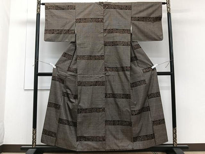平和屋着物■本場大島紬　7マルキ　横段人物花文　正絹　逸品　CABH5544xi