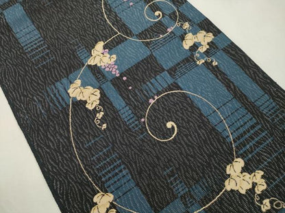 平和屋着物●八寸名古屋帯　葡萄蔦の葉文　黒地　銀通し地　正絹　逸品　CABH6719dy
