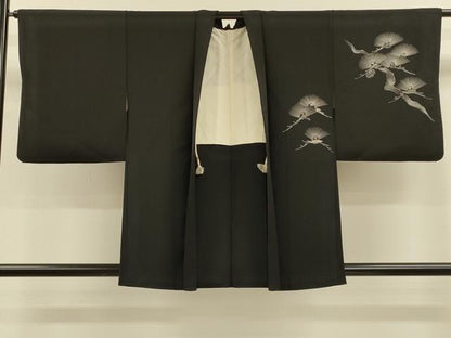 平和屋着物＃羽織　刺繍　枝松文　黒地　正絹　逸品　CABH6840in