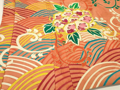 平和屋着物∞アンティーク　大正ロマン　羽織　駒刺繍　立波花唐草文　金彩　正絹　逸品　CABH6856in