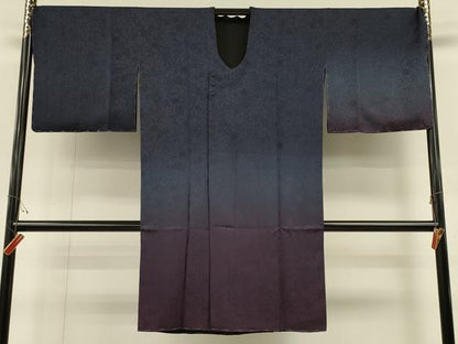 平和屋着物∞道行コート　リバーシブル　花唐草地紋　暈し染め　黒地　ロング丈　正絹　逸品　未使用　CABH6858in