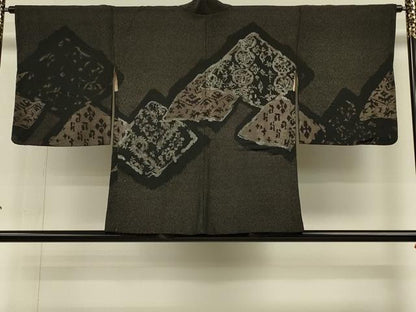 平和屋着物＃羽織　寿光織　抽象花文　黒地　銀糸　正絹　逸品　CABH6893in