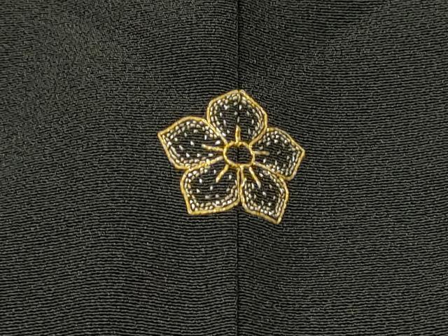平和屋着物＃羽織　寿光織　草花文　黒地　金銀糸　正絹　逸品　CABH7092in