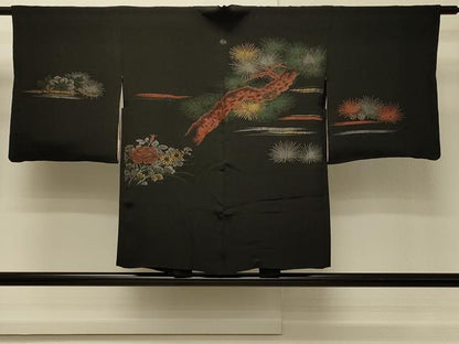 平和屋着物＃羽織　寿光織　枝松花文　黒地　金銀糸　正絹　逸品　CABH7122in