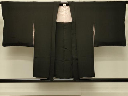 平和屋着物＃羽織　寿光織　枝松花文　黒地　金銀糸　正絹　逸品　CABH7122in