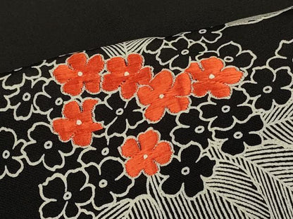 平和屋着物＃羽織　刺繍　草花文　黒地　正絹　逸品　CABH7157in