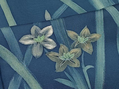 平和屋着物＃羽織　仮絵羽　刺繍　ろうけつ染め　草花文　正絹　逸品　未使用　CABH7167in