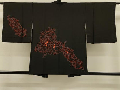 平和屋着物＃羽織　刺繍　葡萄蔦の葉丸文　黒地　金糸　正絹　逸品　未使用　CABH7185in