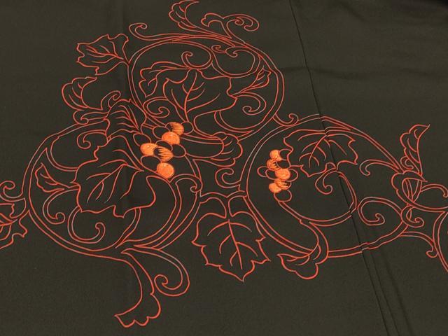 平和屋着物＃羽織　刺繍　葡萄蔦の葉丸文　黒地　金糸　正絹　逸品　未使用　CABH7185in