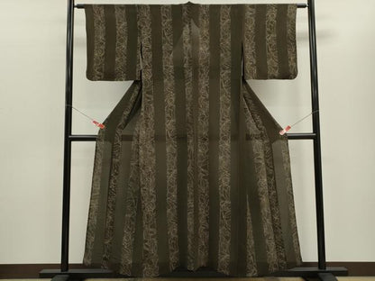 平和屋着物＊銀座世きね　夏物　小紋　絽縮緬　舞蝶草花間道　正絹　逸品　CABH7658ze