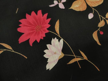 平和屋着物∴松田聖子　SEIKOMATSUDA　夏物　浴衣　草花文　黒地　日本製　綿　逸品　CABH7871ze