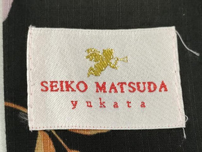 平和屋着物∴松田聖子　SEIKOMATSUDA　夏物　浴衣　草花文　黒地　日本製　綿　逸品　CABH7871ze