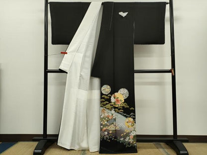 平和屋着物●豪華黒留袖　駒刺繍　雪輪重ね吉祥花文　暈し染め　金彩　正絹　逸品　CABH7977ze