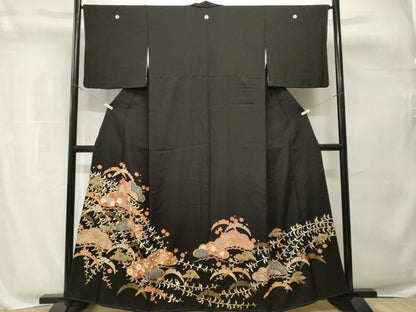 平和屋着物■豪華黒留袖　駒刺繍　雪芝松花文　金彩　正絹　逸品　CABH8859ev
