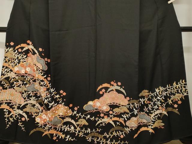 平和屋着物■豪華黒留袖　駒刺繍　雪芝松花文　金彩　正絹　逸品　CABH8859ev