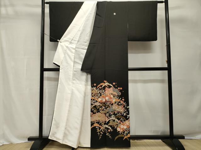 平和屋着物■豪華黒留袖　駒刺繍　雪芝松花文　金彩　正絹　逸品　CABH8859ev