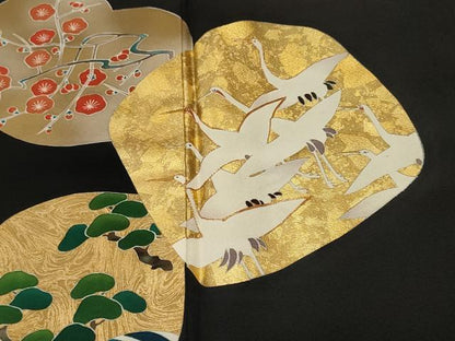 平和屋着物■豪華黒留袖　駒刺繍　杜若　飛鶴枝松梅文　暈し染め　金彩　正絹　逸品　CABH8904ev