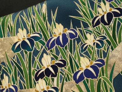 平和屋着物■豪華黒留袖　駒刺繍　杜若　飛鶴枝松梅文　暈し染め　金彩　正絹　逸品　CABH8904ev
