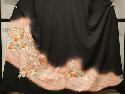 平和屋着物■豪華黒留袖　駒刺繍　扇面片輪車花文　暈し染め　正絹　逸品　CABH8976ev