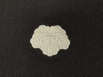 平和屋着物■豪華黒留袖　駒刺繍　扇面片輪車花文　暈し染め　正絹　逸品　CABH8976ev