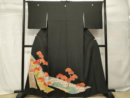 平和屋着物■豪華黒留袖　駒刺繍　七宝亀甲花松文　金彩　正絹　逸品　CABH9015ev
