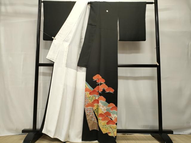平和屋着物■豪華黒留袖　駒刺繍　七宝亀甲花松文　金彩　正絹　逸品　CABH9015ev