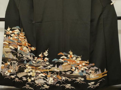 平和屋着物■豪華黒留袖　駒刺繍　松竹梅御所解文　金彩　正絹　逸品　CABH9038ev
