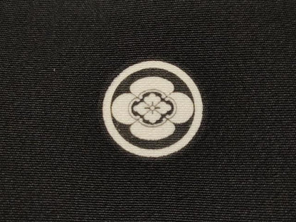 平和屋着物■豪華黒留袖　流水地紙重ね飛鶴鴛鴦文　暈し染め　金彩　正絹　逸品　CABH9096ev