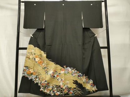 平和屋着物■豪華黒留袖　駒刺繍　芝草花文　金銀彩　正絹　逸品　CABH9117ev