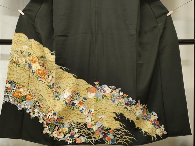 平和屋着物■豪華黒留袖　駒刺繍　芝草花文　金銀彩　正絹　逸品　CABH9117ev