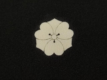 平和屋着物■豪華黒留袖　駒刺繍　花車飛鶴梅松文　金彩　正絹　逸品　CABH9124ev