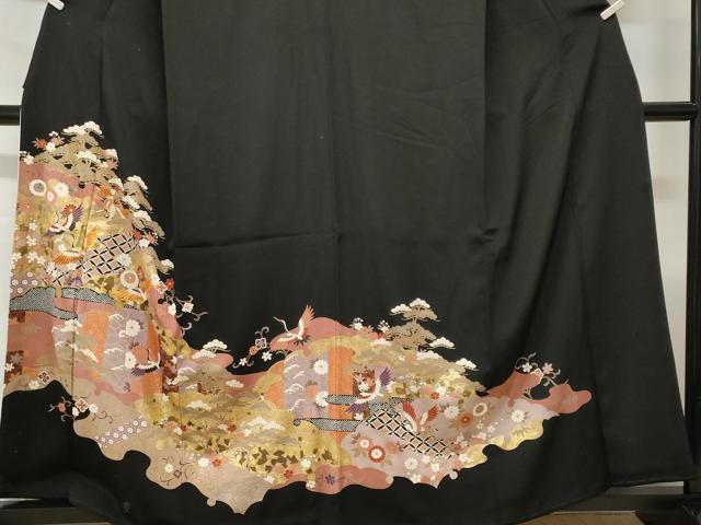 平和屋着物■豪華黒留袖　駒刺繍　雪輪飛鶴花唐草文　金彩　正絹　逸品　CABH9128ev