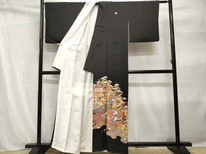 平和屋着物■豪華黒留袖　駒刺繍　雪輪飛鶴花唐草文　金彩　正絹　逸品　CABH9128ev