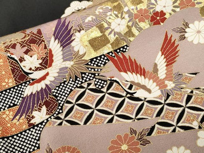 平和屋着物■豪華黒留袖　駒刺繍　雪輪飛鶴花唐草文　金彩　正絹　逸品　CABH9128ev
