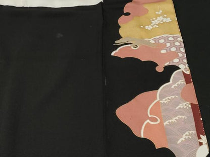 平和屋着物■豪華黒留袖　駒刺繍　雪輪飛鶴花唐草文　金彩　正絹　逸品　CABH9128ev