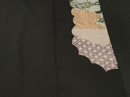 平和屋着物■豪華黒留袖　駒刺繍　雲取り吉祥宝尽し松文　金彩　正絹　逸品　CABH9179ev