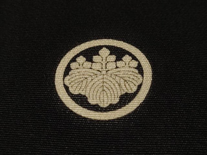平和屋着物■豪華黒留袖　駒刺繍　渡り橋飛鶴松梅花文　金彩　正絹　逸品　CABH9218ev