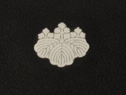 平和屋着物■豪華黒留袖　駒刺繍　扇面御所車飛鶴文　暈し染め　金彩　正絹　逸品　CABH9222ev