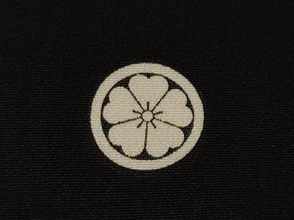 平和屋着物■豪華黒留袖　駒刺繍　松竹梅鴛鴦扇面花文　金彩　正絹　逸品　CABH9224ev
