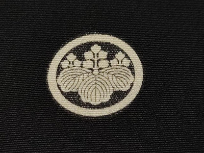 平和屋着物■世界的ファッションデザイナー 山本寛斎 kansaiブランド 黒留袖 駒刺繍 乱菊桜鳳凰図文 暈し染め 金銀彩 正絹 逸品 CABH9225ev