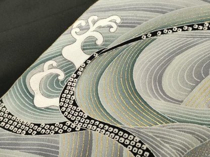 平和屋着物■豪華黒留袖　駒刺繍　立波飛鶴文　暈し染め　金彩　正絹　逸品　CABH9245ev